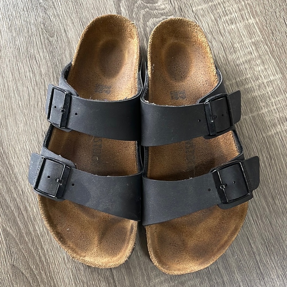 Birkenstock Arizona Black- size 39- worn 3 times